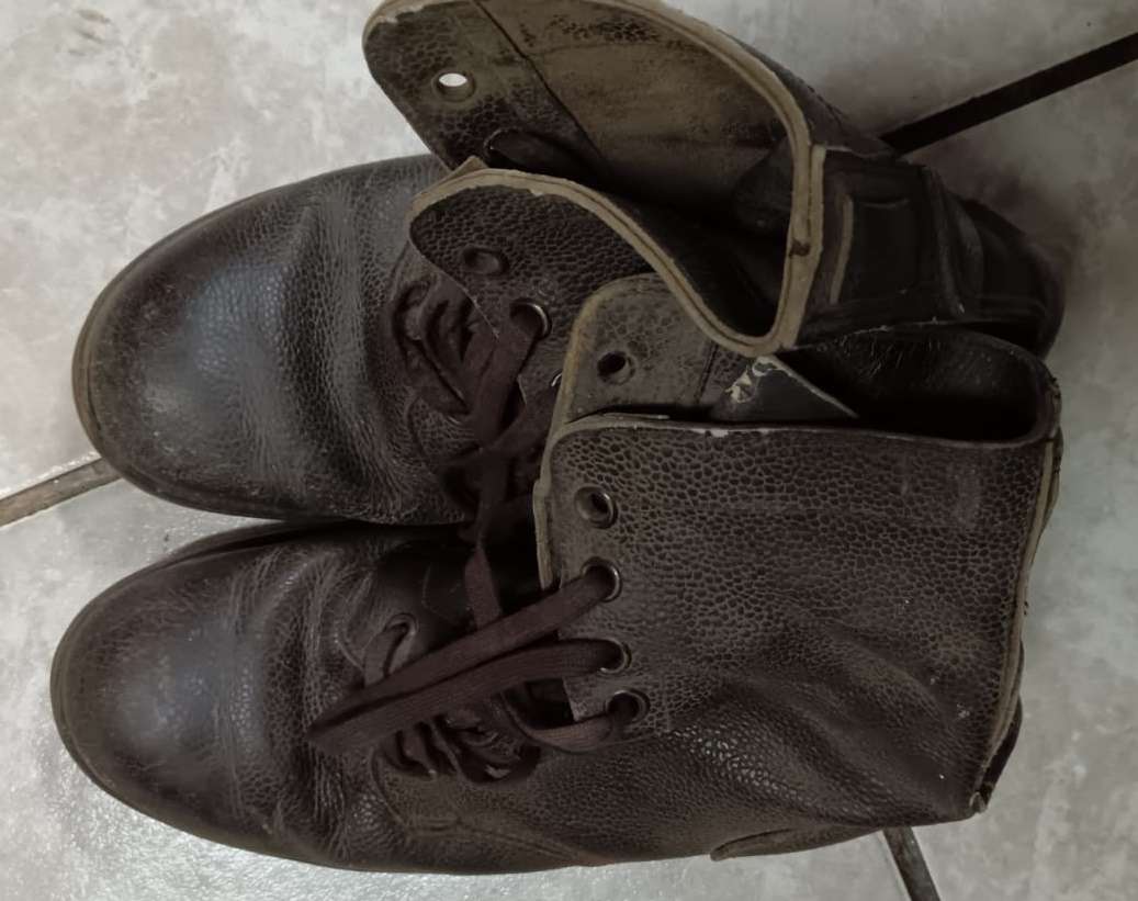 SADF - Army Boots ( Well Used ) Size 8/9