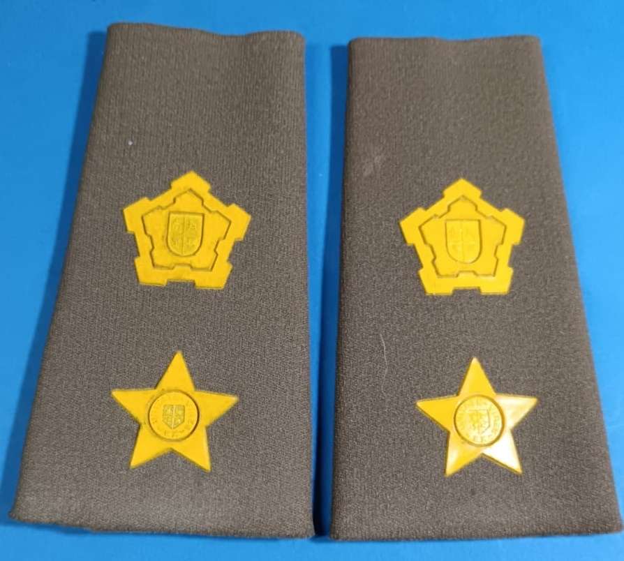 SADF - Army Commandant Slip on Ranks
