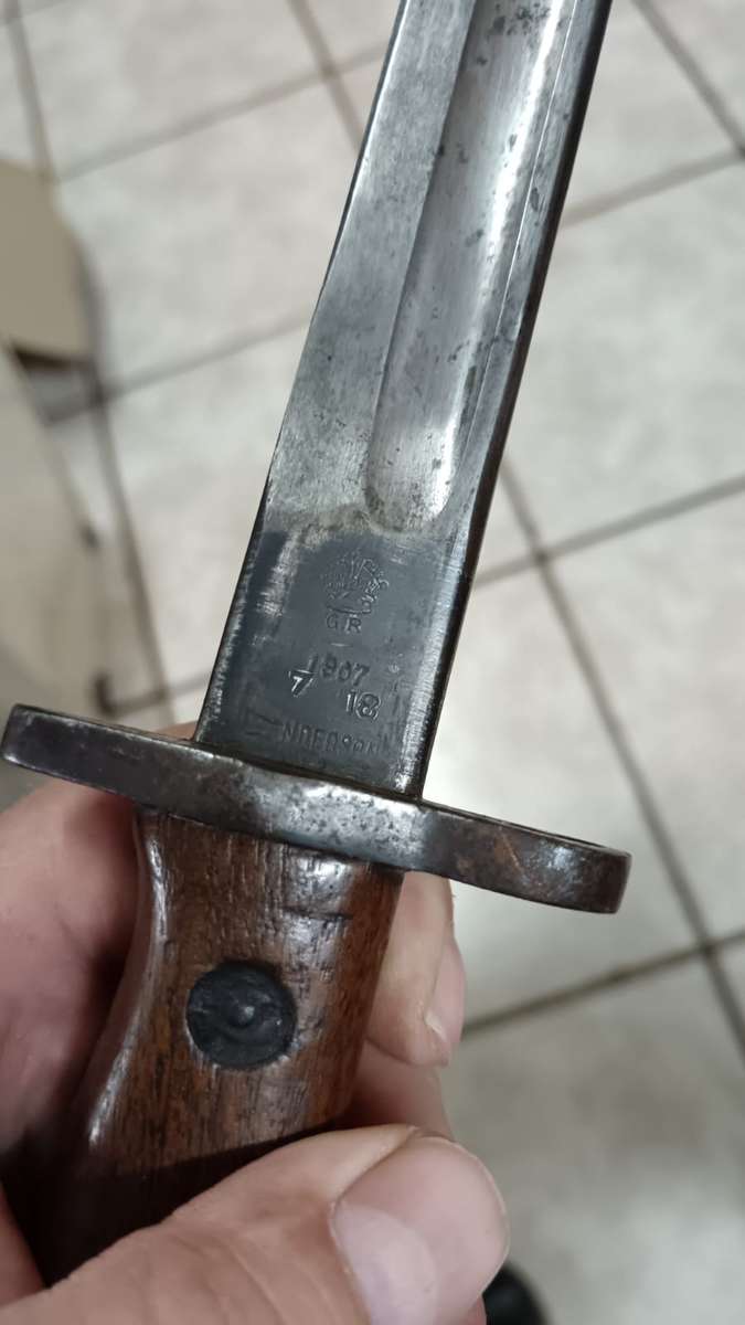 Complete British Pattern 1907 Bayonet with Scabbard