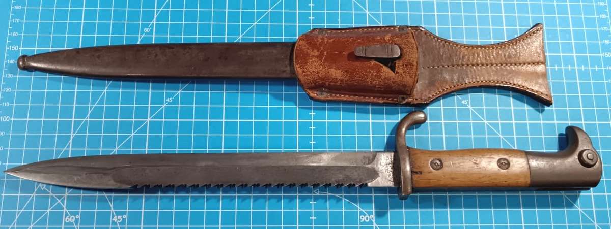 German Model KS98 Sawback Bayonet with Scabbard ( Butcher Blade )