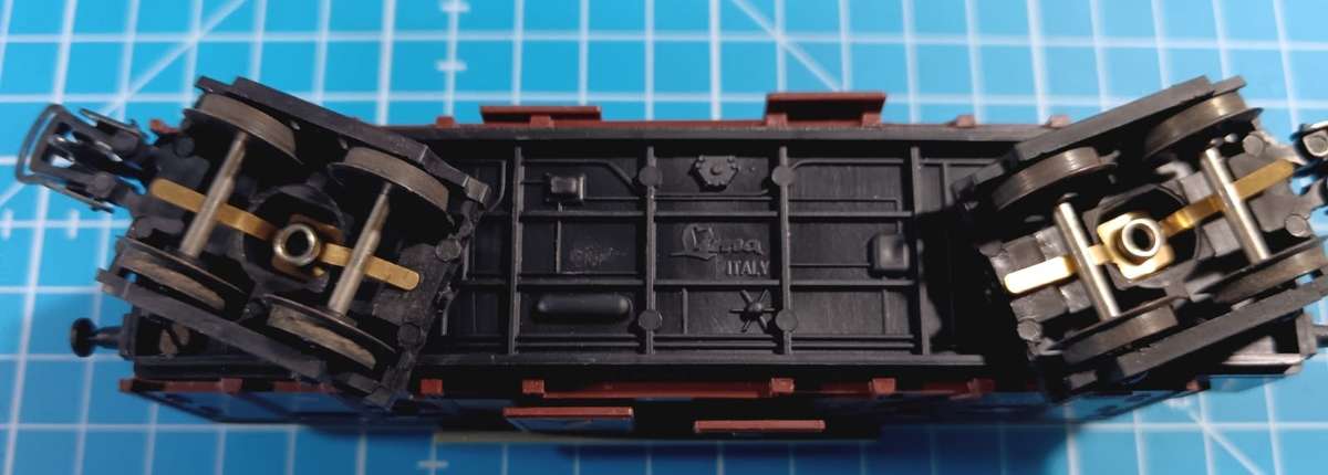 Rivarossi Ho Covered Goods Wagon