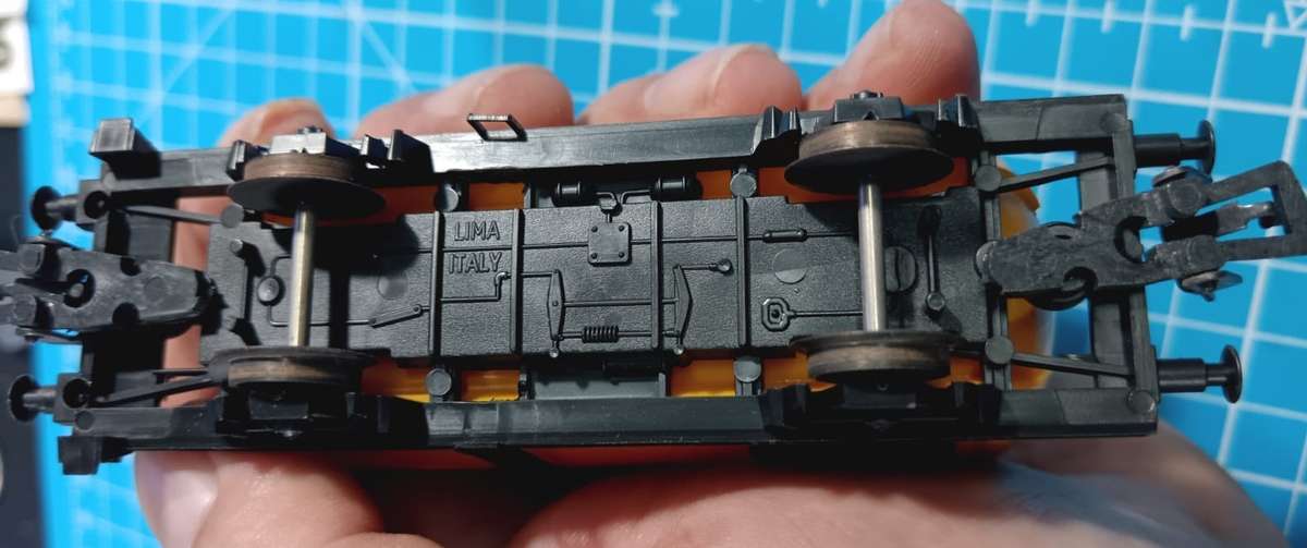 Lima HO Scale Fuel Tanker