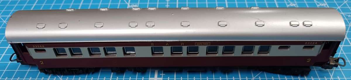 LIMA HO: SAR `Trans Karoo` 2nd Class Passenger Coach in Good Used Un-boxed condition(Italy)