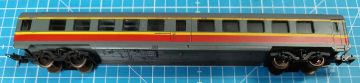 Metroblitz Coach (Kadee)  HO