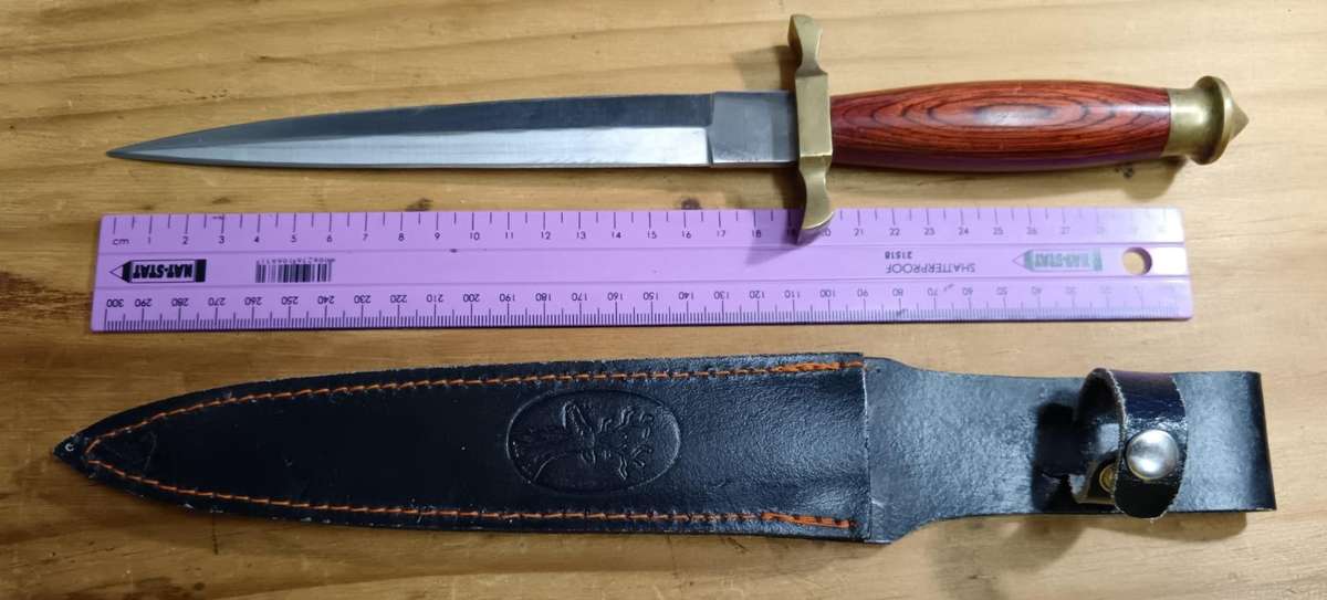 Vintage Wood Handle Commando Style Dagger with Sheath