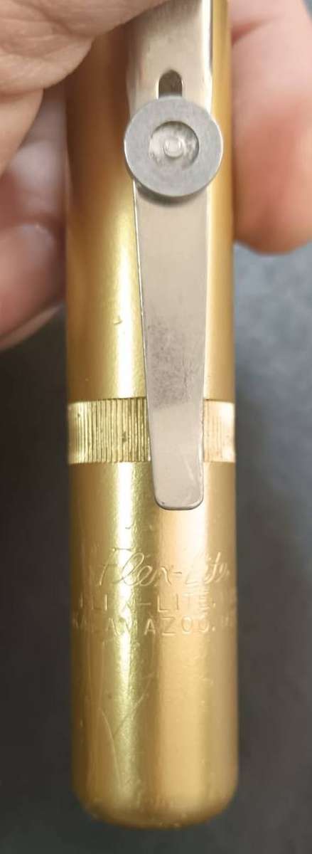 Special Forces Super Soldier - Mike West ( SAS and Recce )1 Recce Flashlight