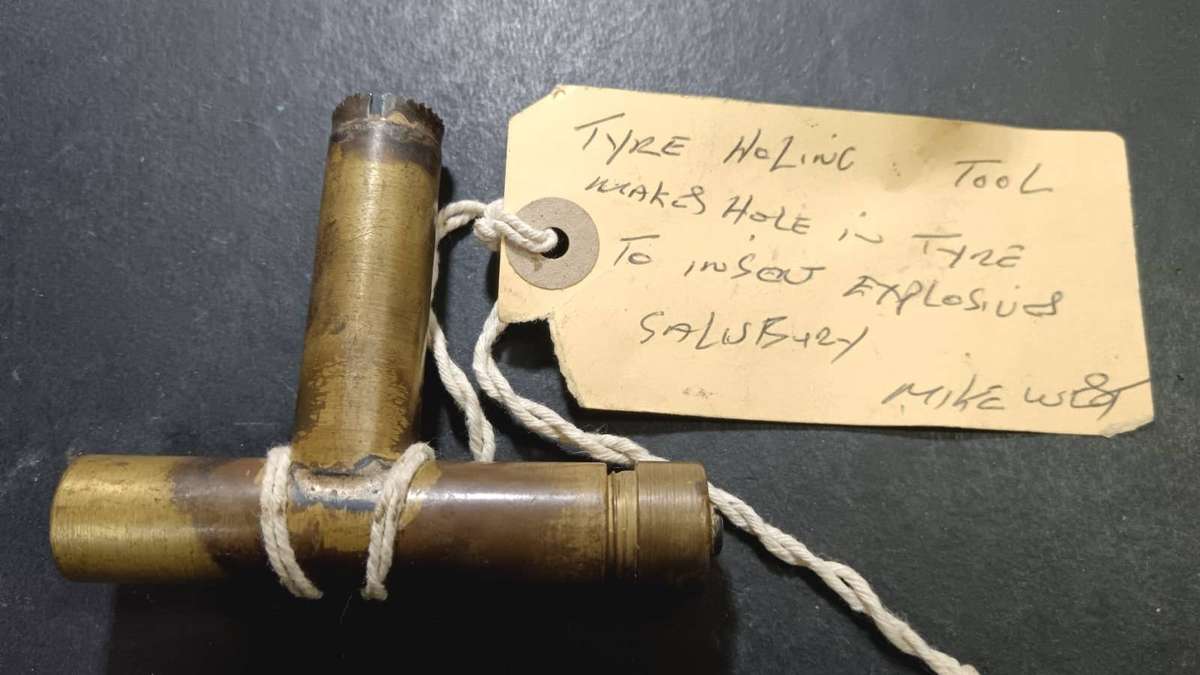 Special Forces Super Soldier - Mike West ( SAS and Recce )Tyre Tool