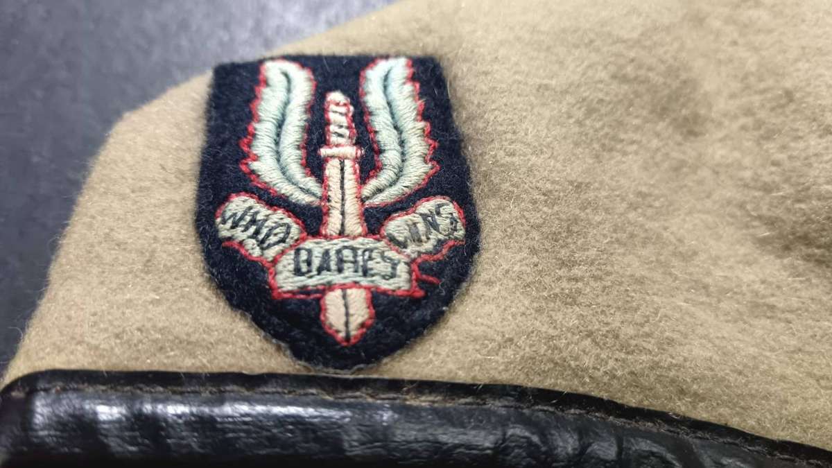 Special Forces Super Soldier - Mike West ( SAS and Recce ) SAS Beret - C/Squadron