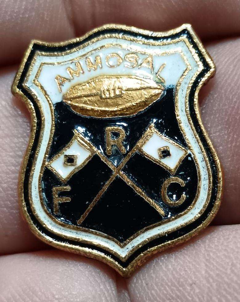 Unknown Pin Badge
