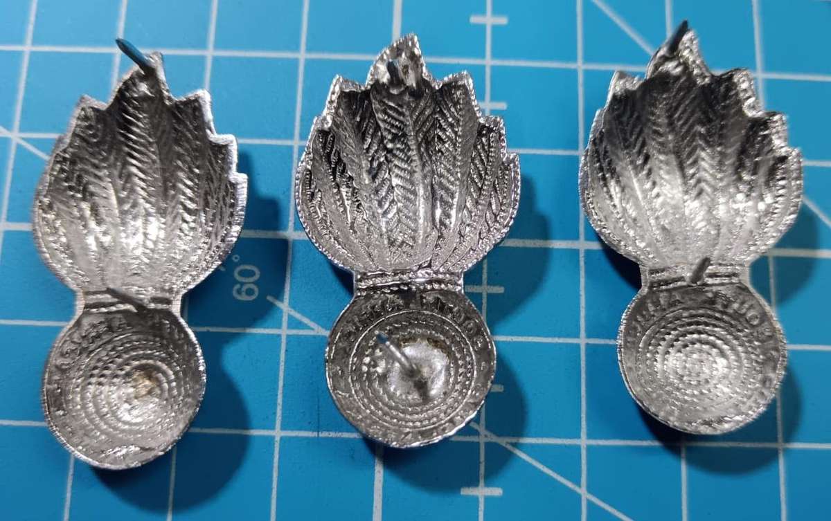 SADF - Artillery Beret/Collar Badge Lot