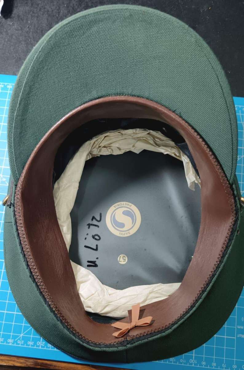 Homelands - Bophuthatswana Police Peak Cap ( Top Condition )