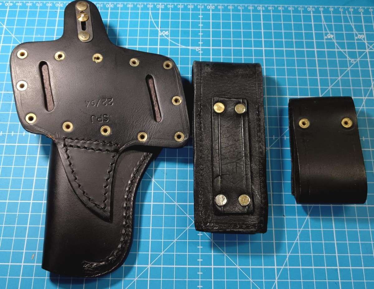 Black Gun Holster and Pouch Lot ( Pristine Condition )