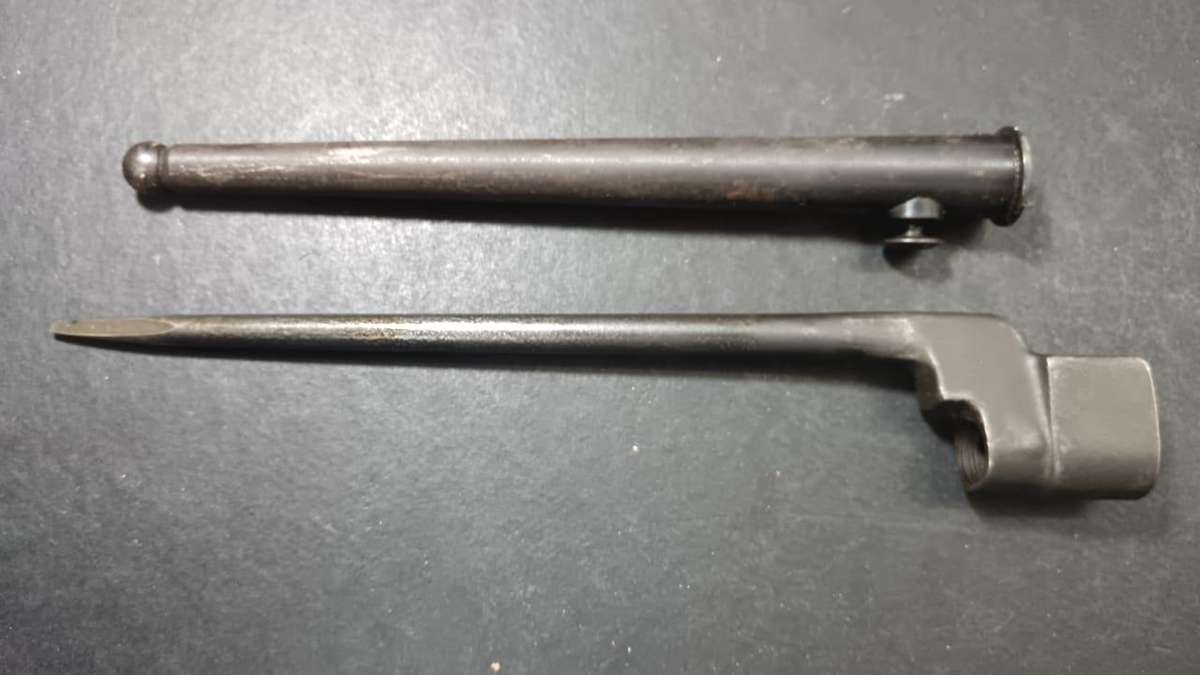 WW2: No.4 MKII Spike Bayonet w/ MKI Scabbard