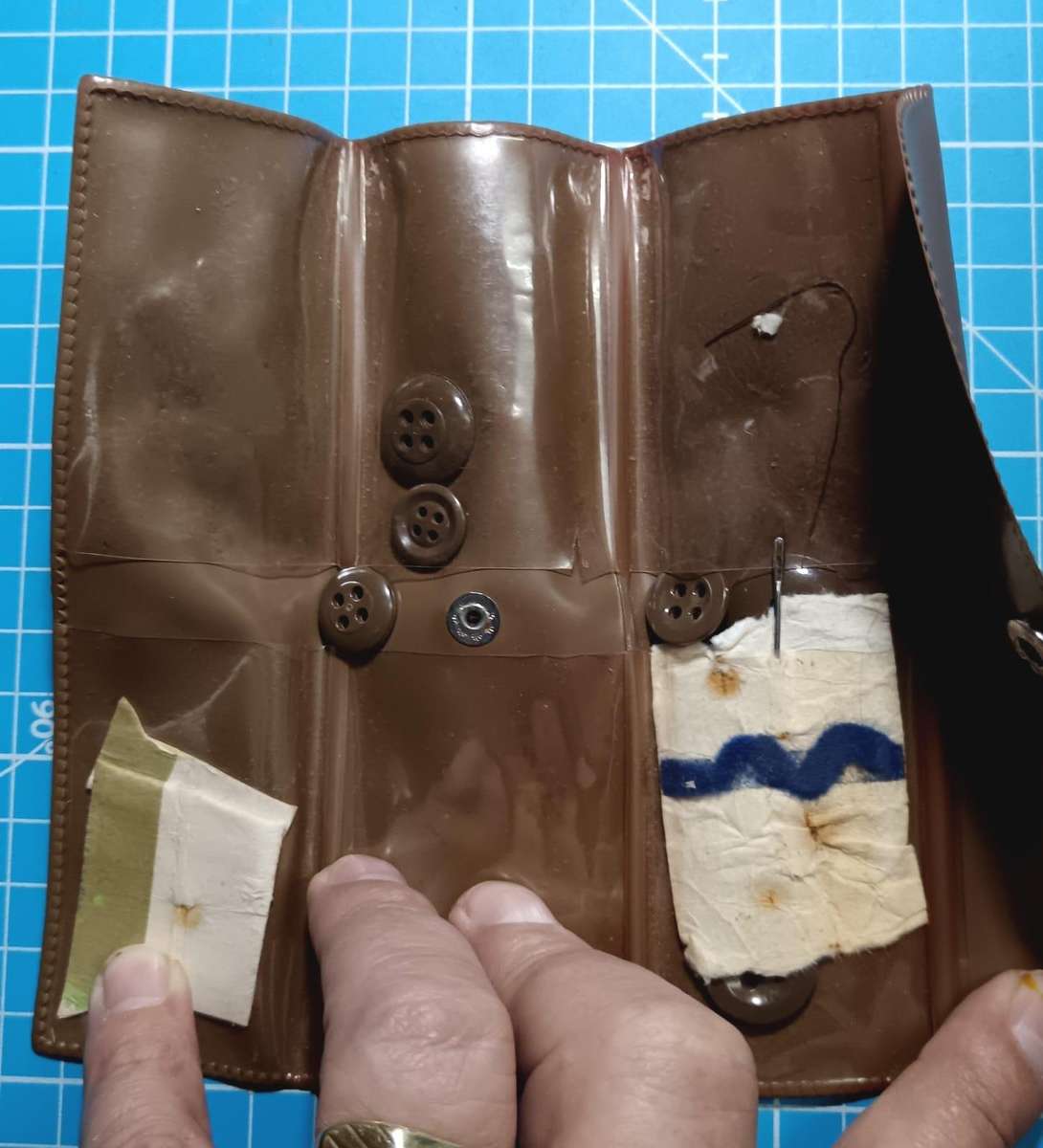SADF - Army Issue Sewing Kit ( Incomplete )