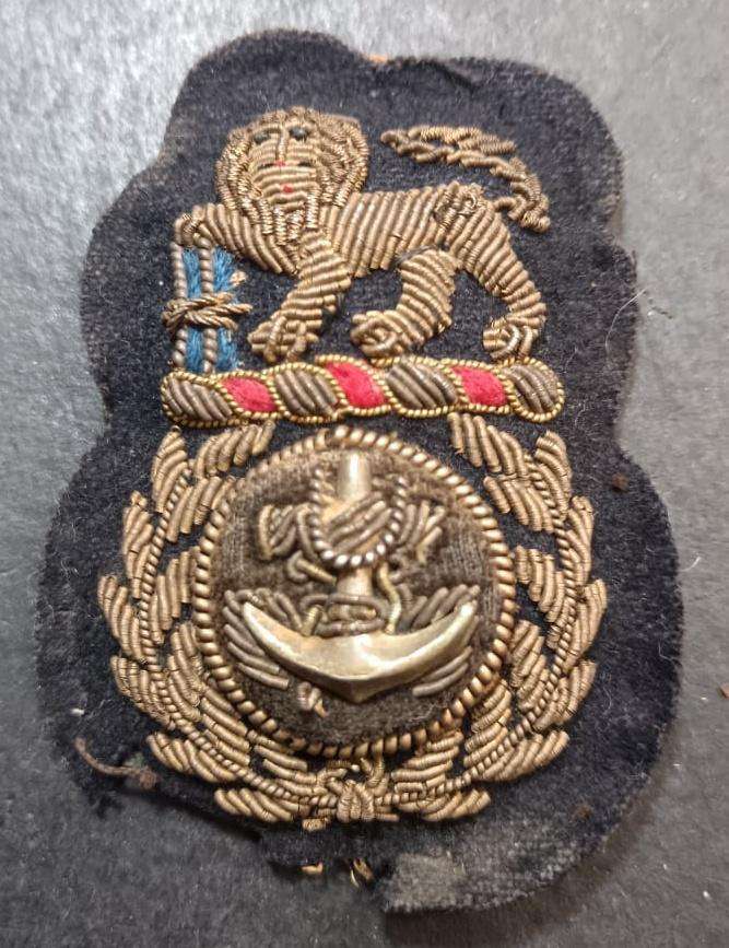 SADF - Navy Other Ranks Cap Badge ( See Condition )