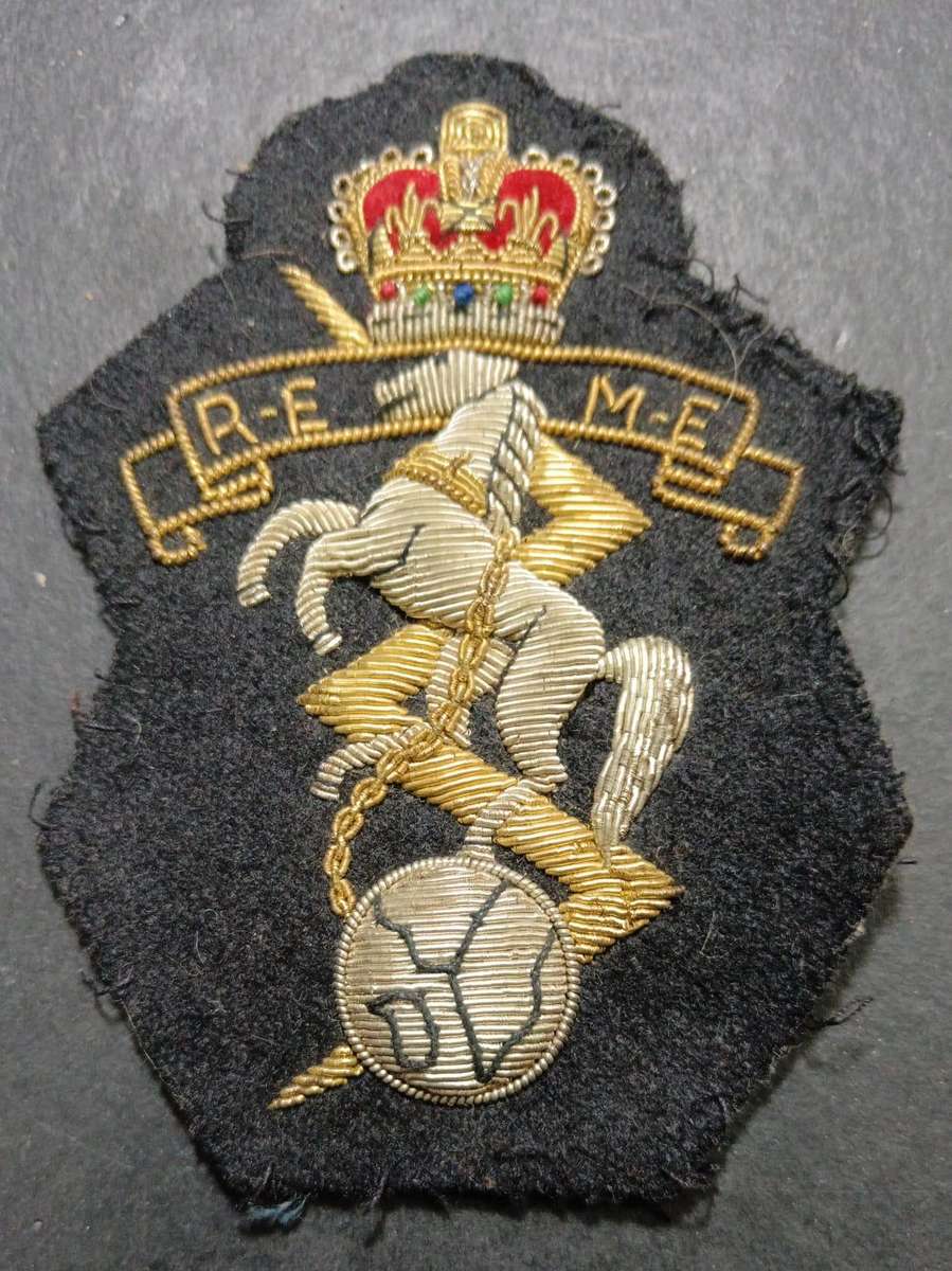 REME Royal Electrical & Mechanical Engineers Regimental Blazer Badge Bullion