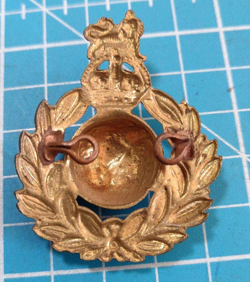 WW2 Royal Marines Commandos Cap Badge