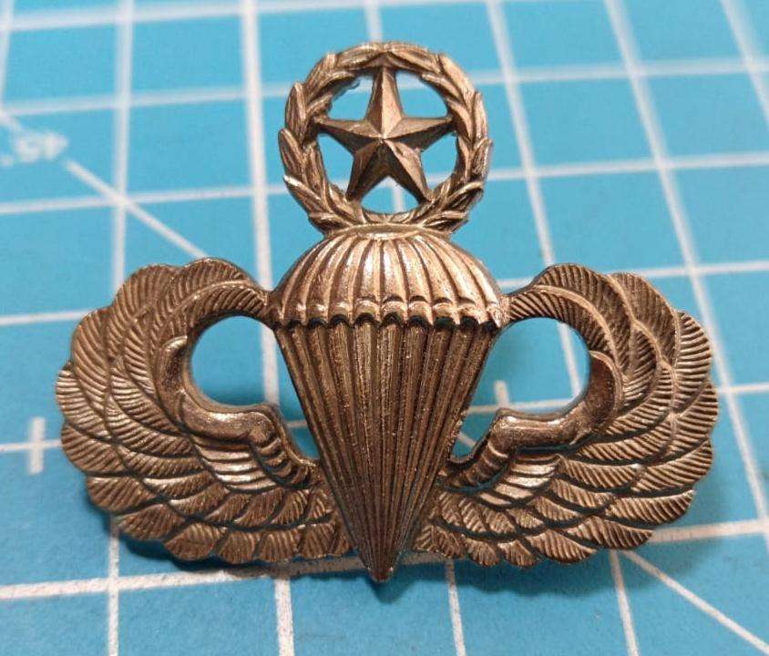 Original U.S. WWII / Korean War Era US Army Airborne Parachutist Wing