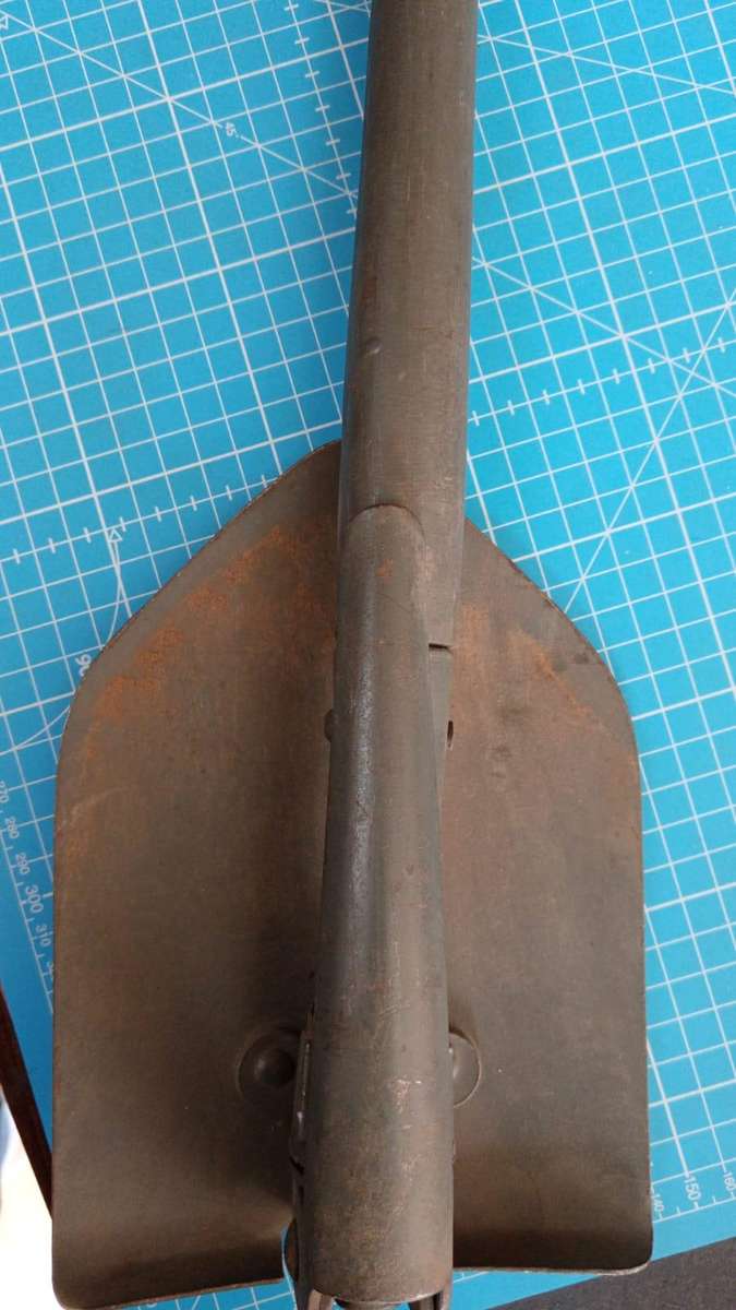 WW2 US Original 1944 Entrenching Tool (Folding Shovel)