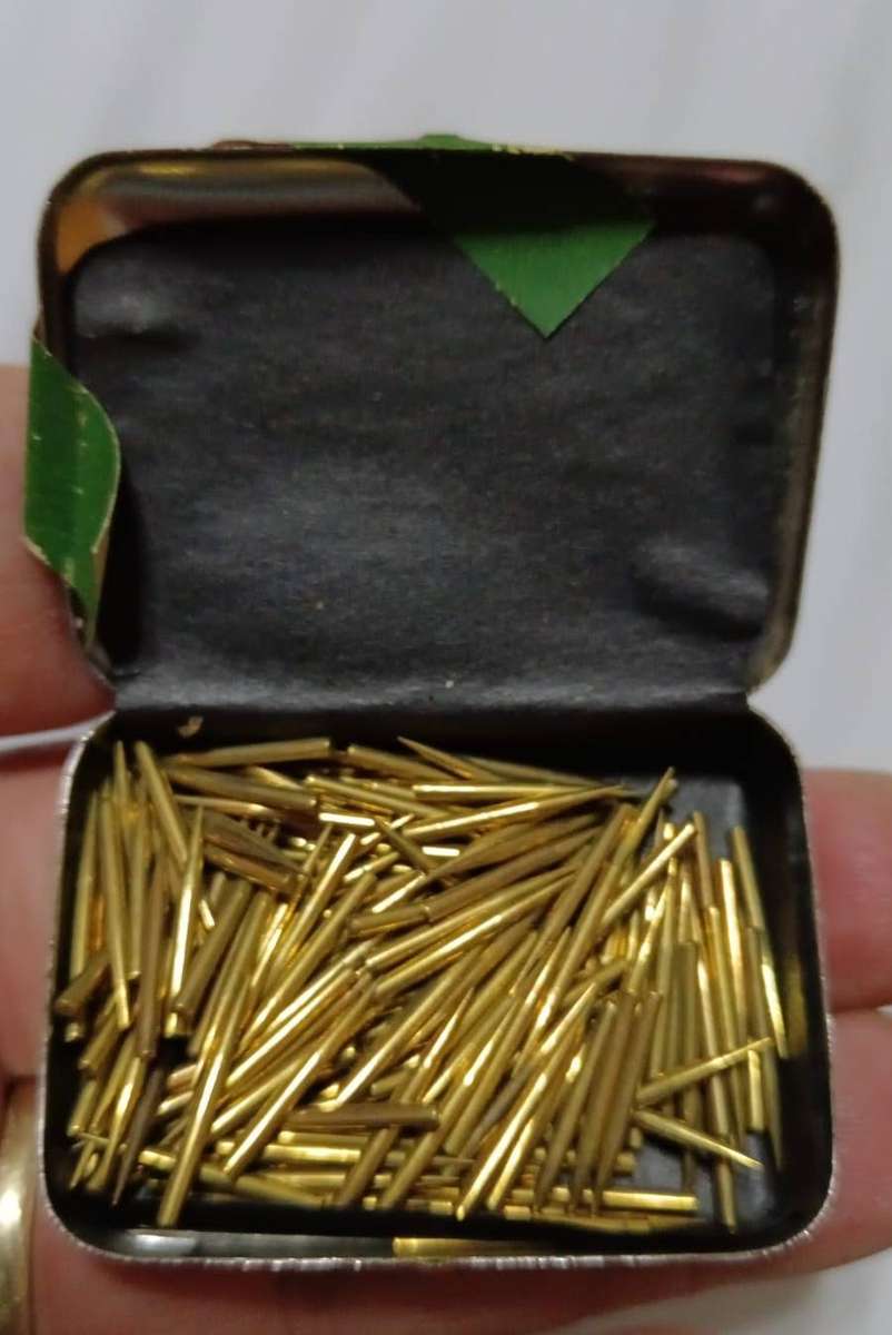 Vintage Gramophone Phonograph Needles in Tin - Bid Per Tin