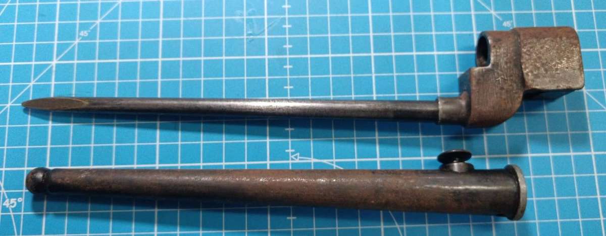British MKII Spike Bayonet with Scabbard