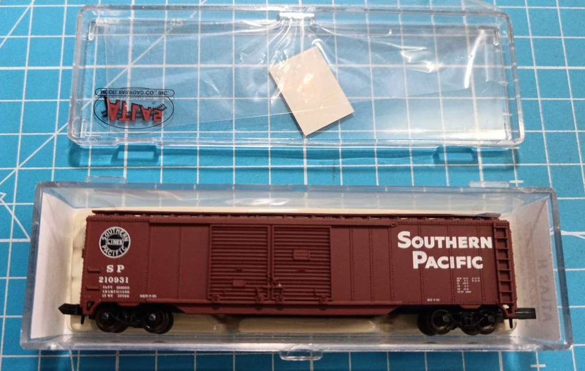 N Scale Atlas 3620 Southern Pacific 50' Double Door Boxcar