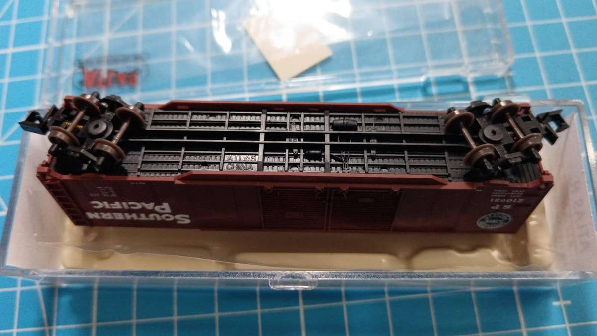 N Scale Atlas 3620 Southern Pacific 50' Double Door Boxcar