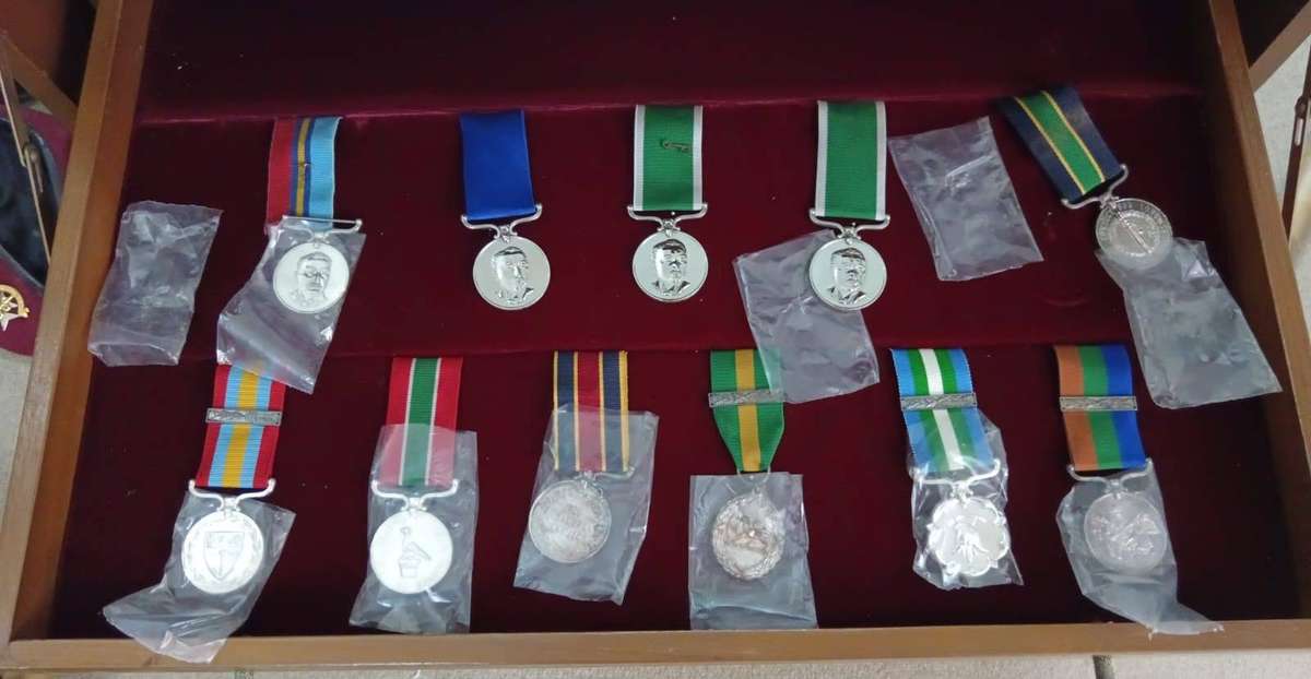 Rhodesia - The Livingston Mint Rhodesian Honours and Awards - Full Size Set Number 82
