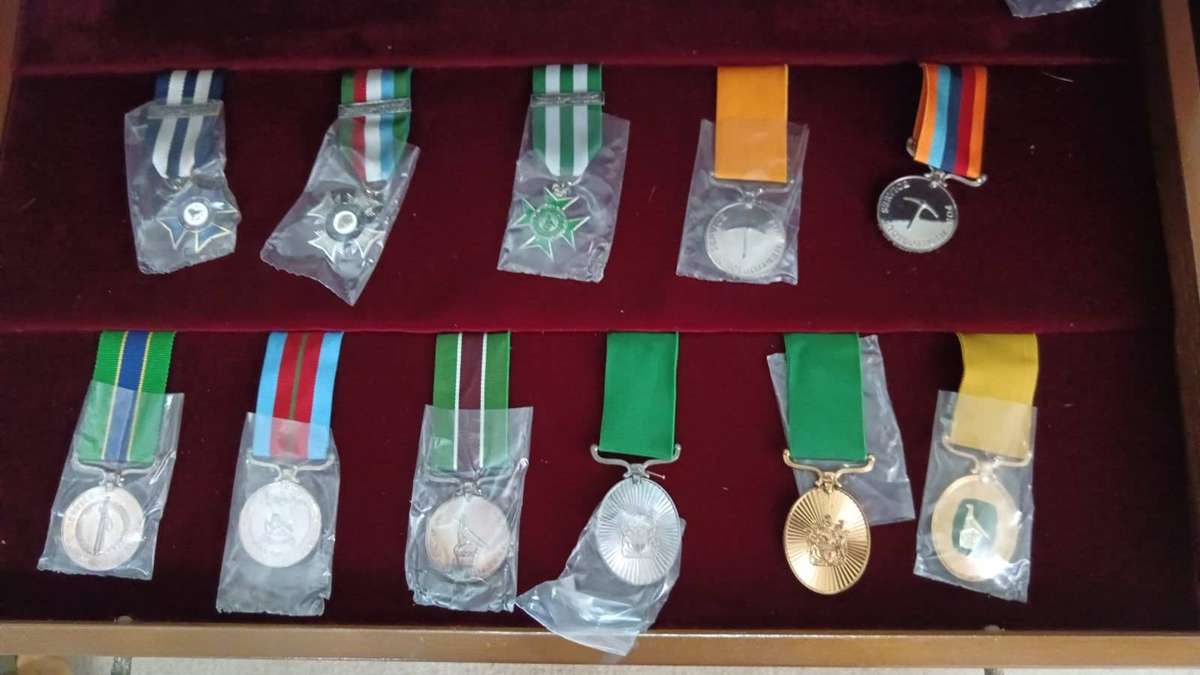 Rhodesia - The Livingston Mint Rhodesian Honours and Awards - Full Size Set Number 82