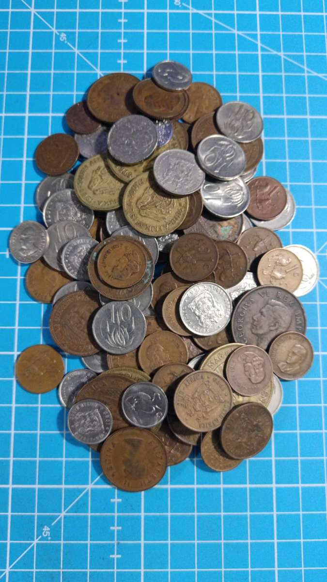 Mixed lot of 100 coins