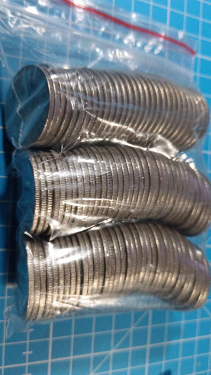 100 x Nickel R1 coins