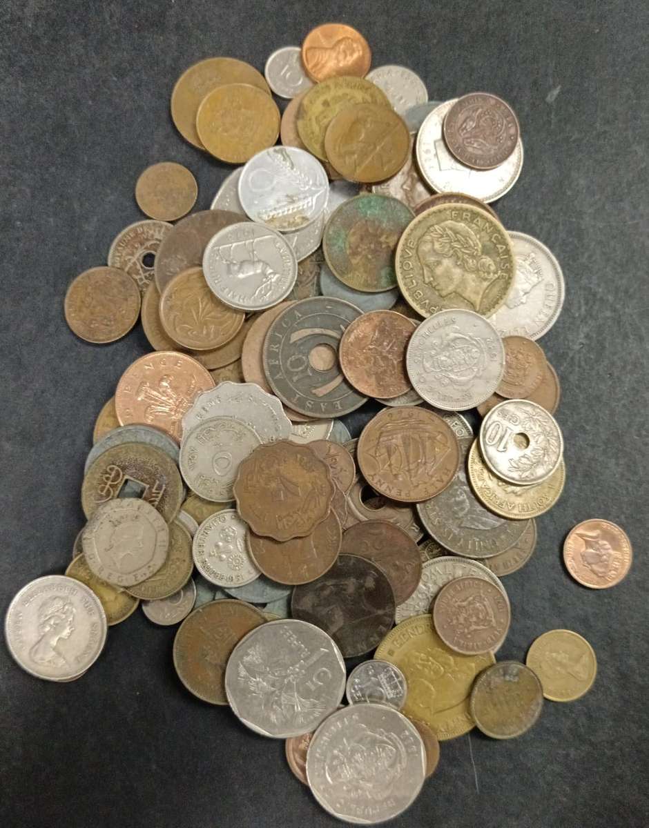 Mixed lot of 100 coins