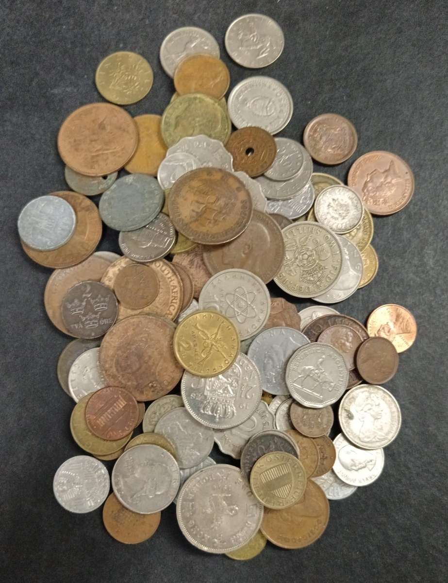 Mixed lot of 100 coins