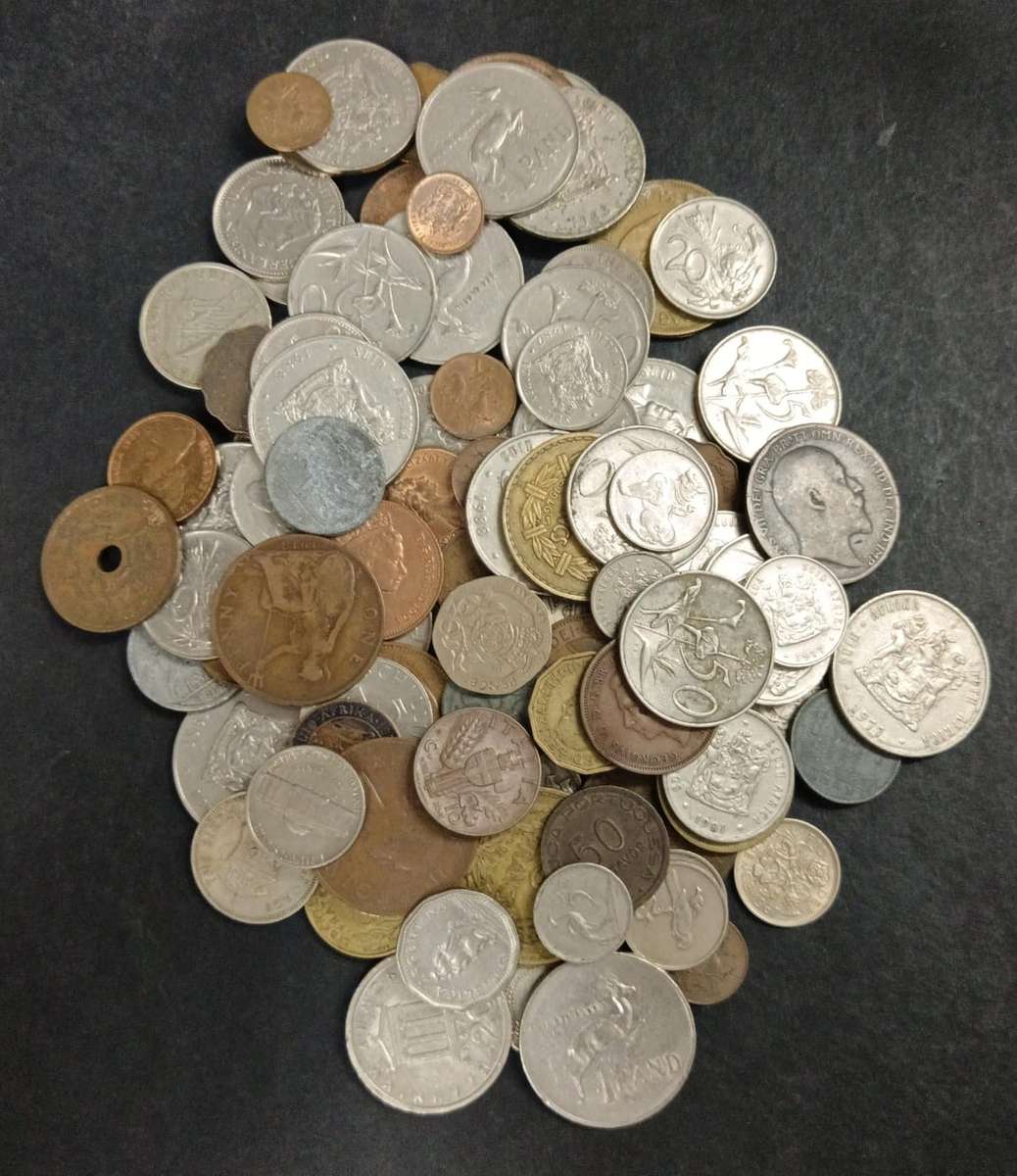 Mixed lot of 100 coins