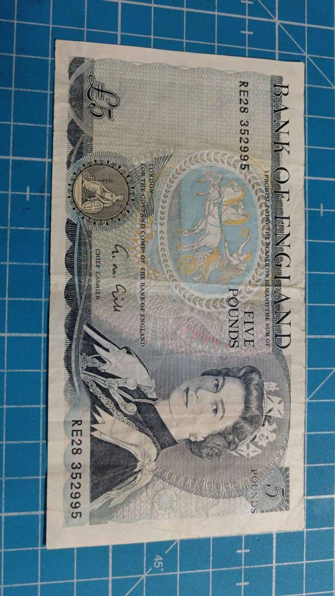 England 5 pound note