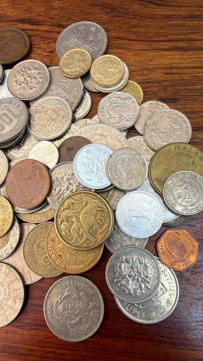 mixed lot of 100 coins