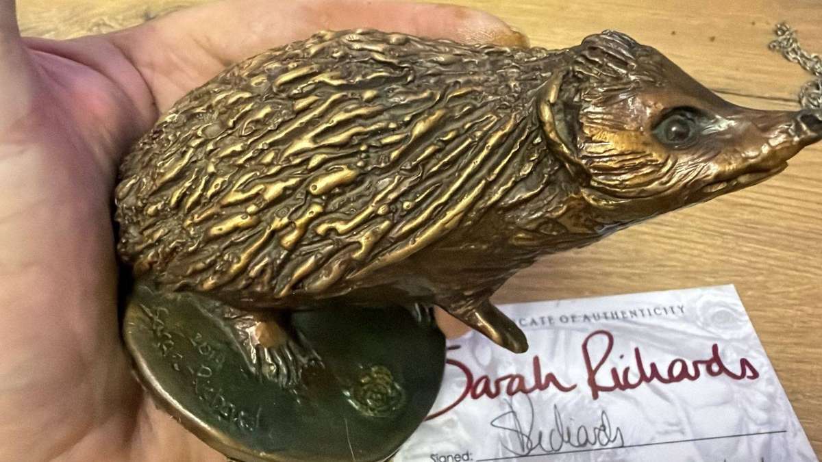 Sarah Richards Bronze Sculpture - stunning item