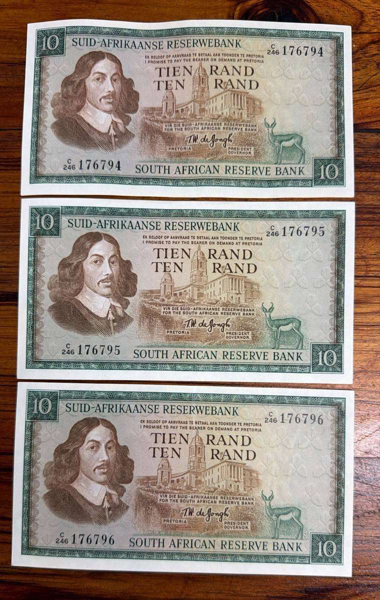 3 x TW de Jongh R10 notes in sequence