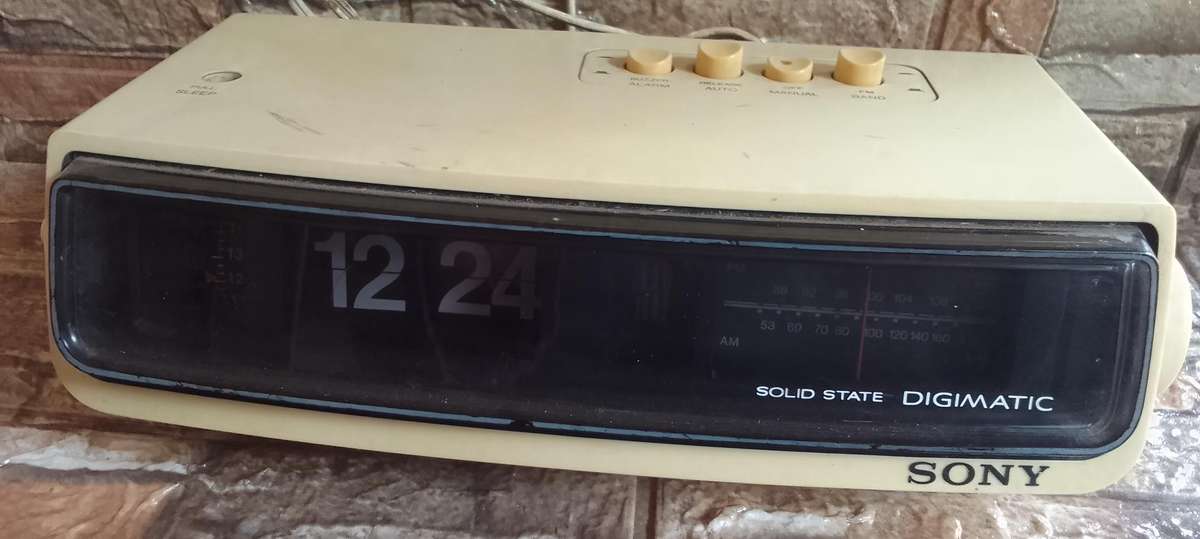 mid century bedside radio..alarm