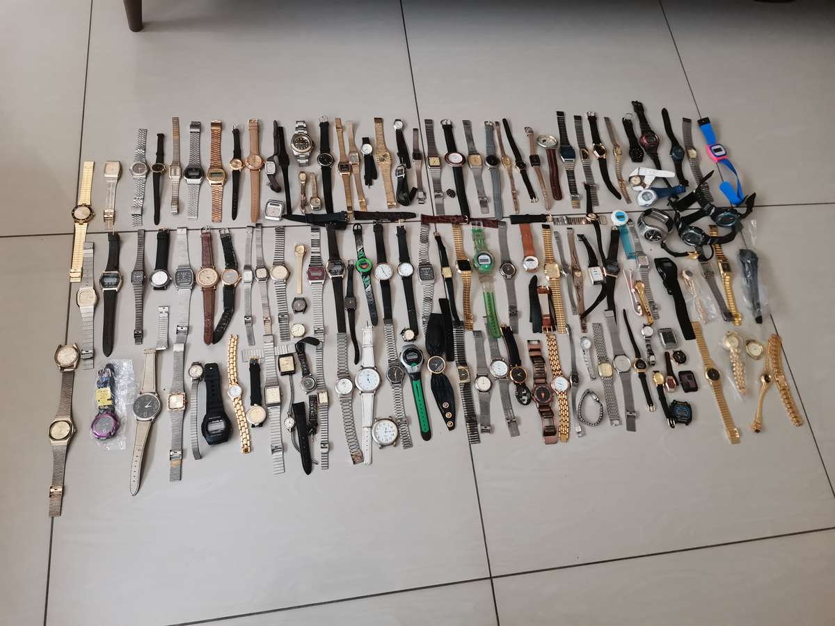 Ex watchmakers uncollected stock 130 watches