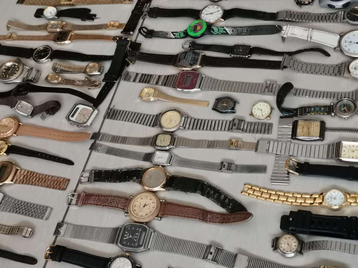Ex watchmakers uncollected stock 130 watches