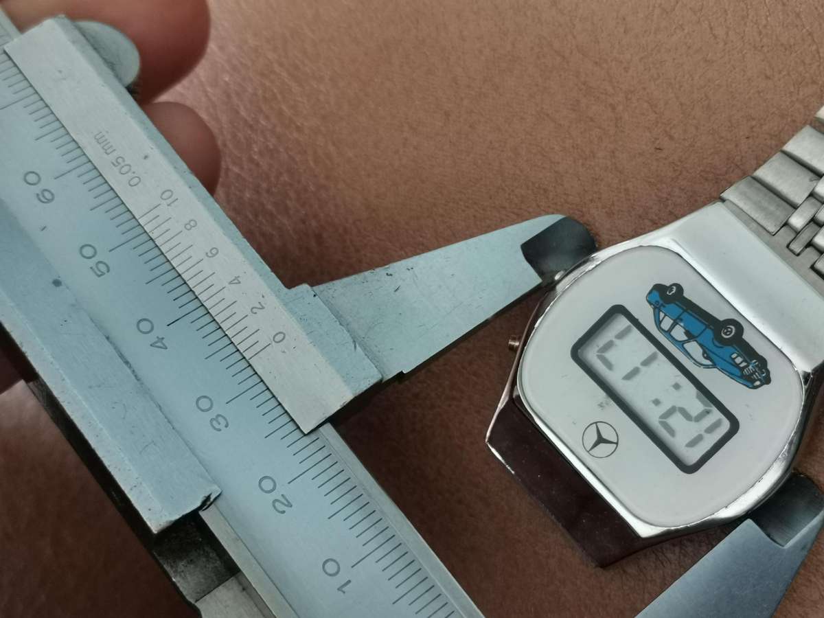 Vintage 1980s Mercedes Benz W124 watch