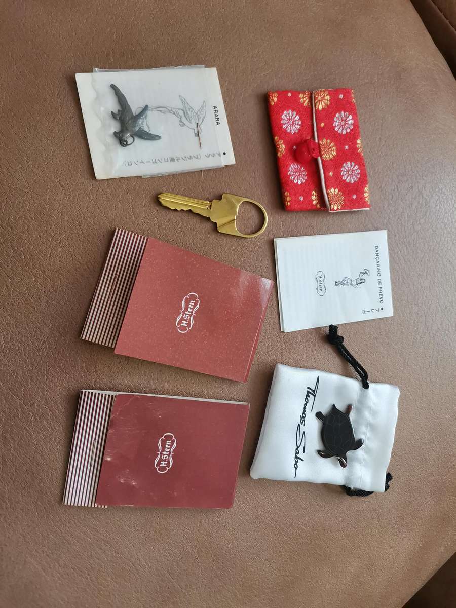 5 vintage collectible charms