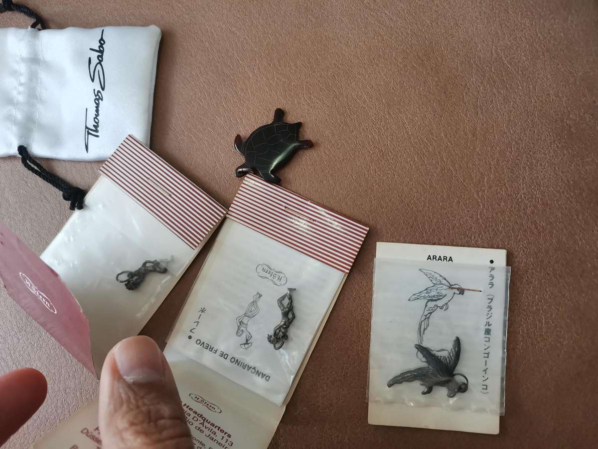 5 vintage collectible charms