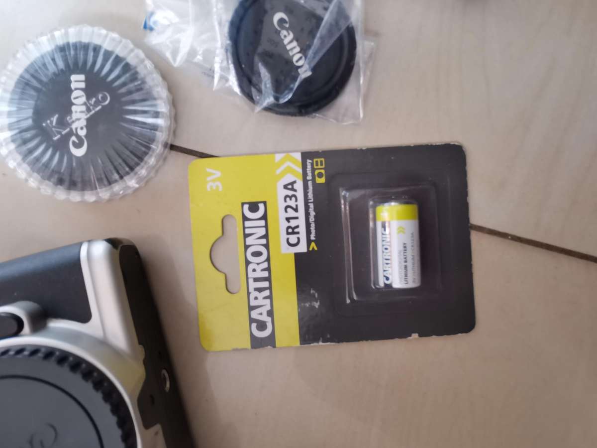 Canon Eos 500 n Sliver 35mm camera