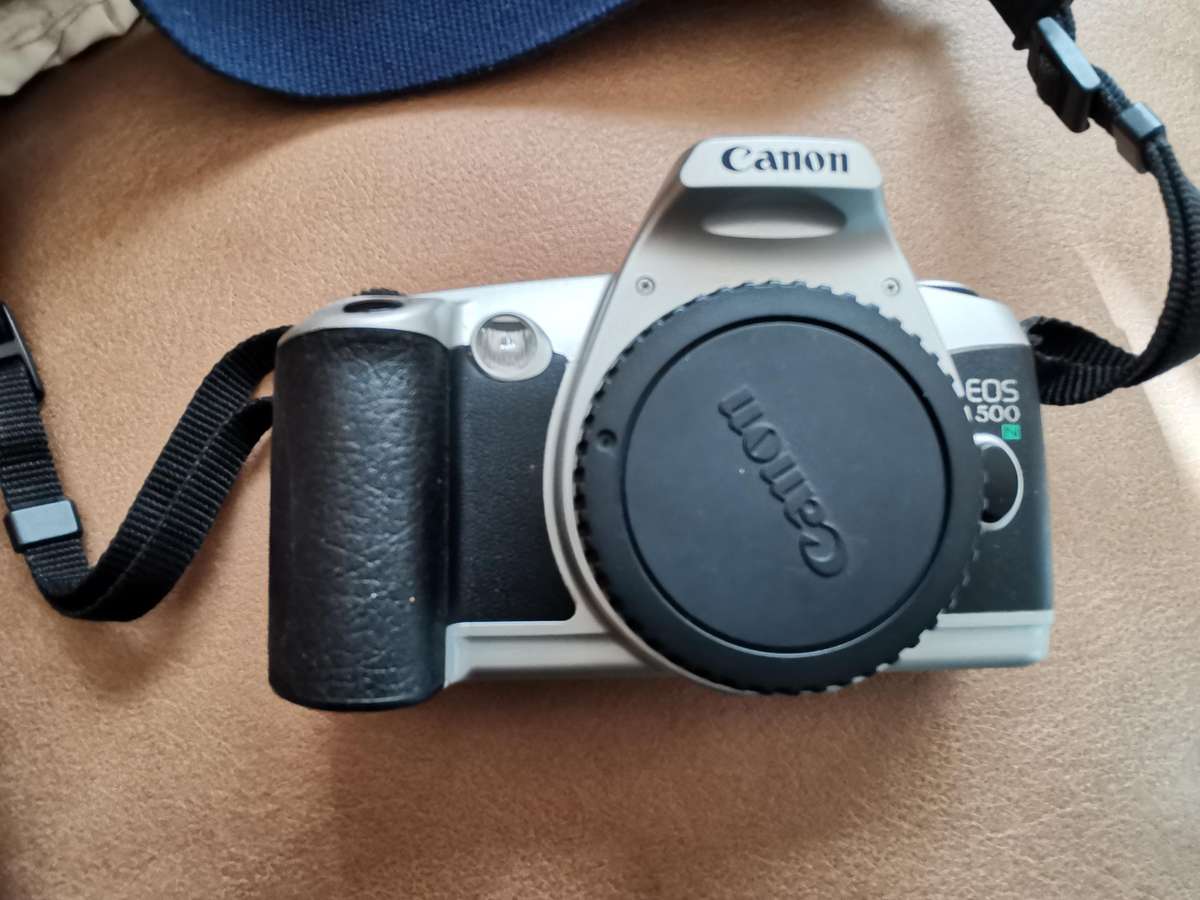 Canon Eos 500 n Sliver 35mm camera