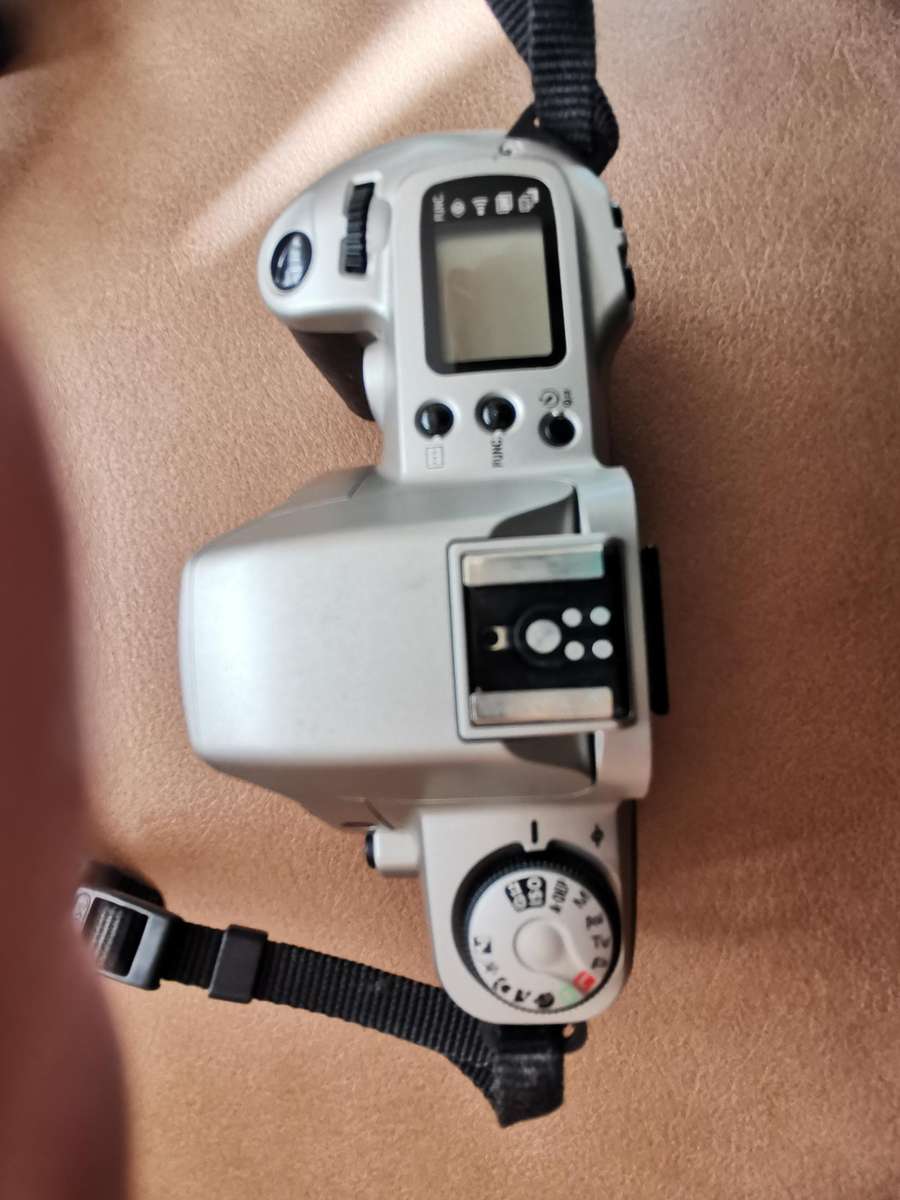 Canon Eos 500 n Sliver 35mm camera