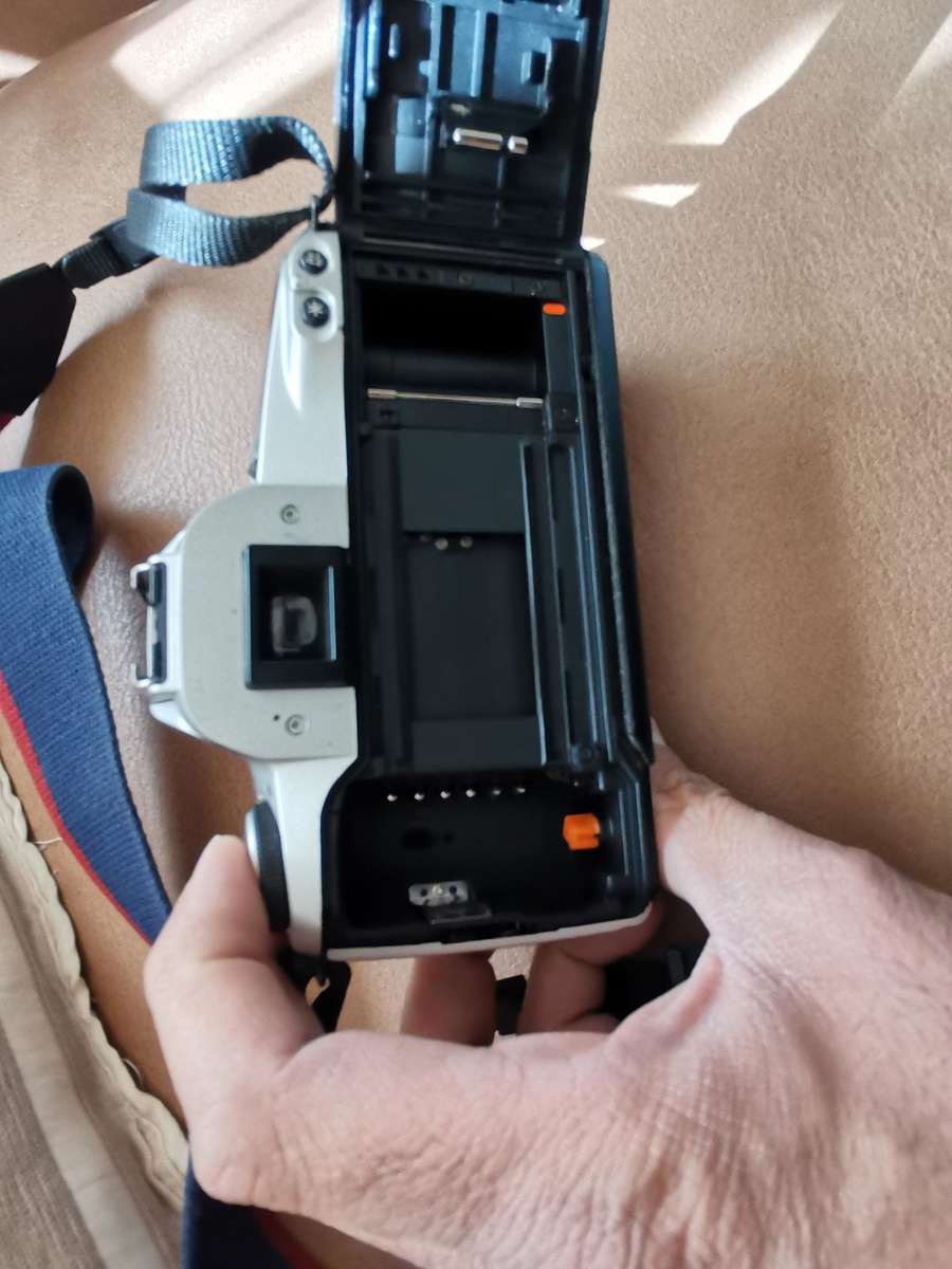 Canon Eos 500 n Sliver 35mm camera