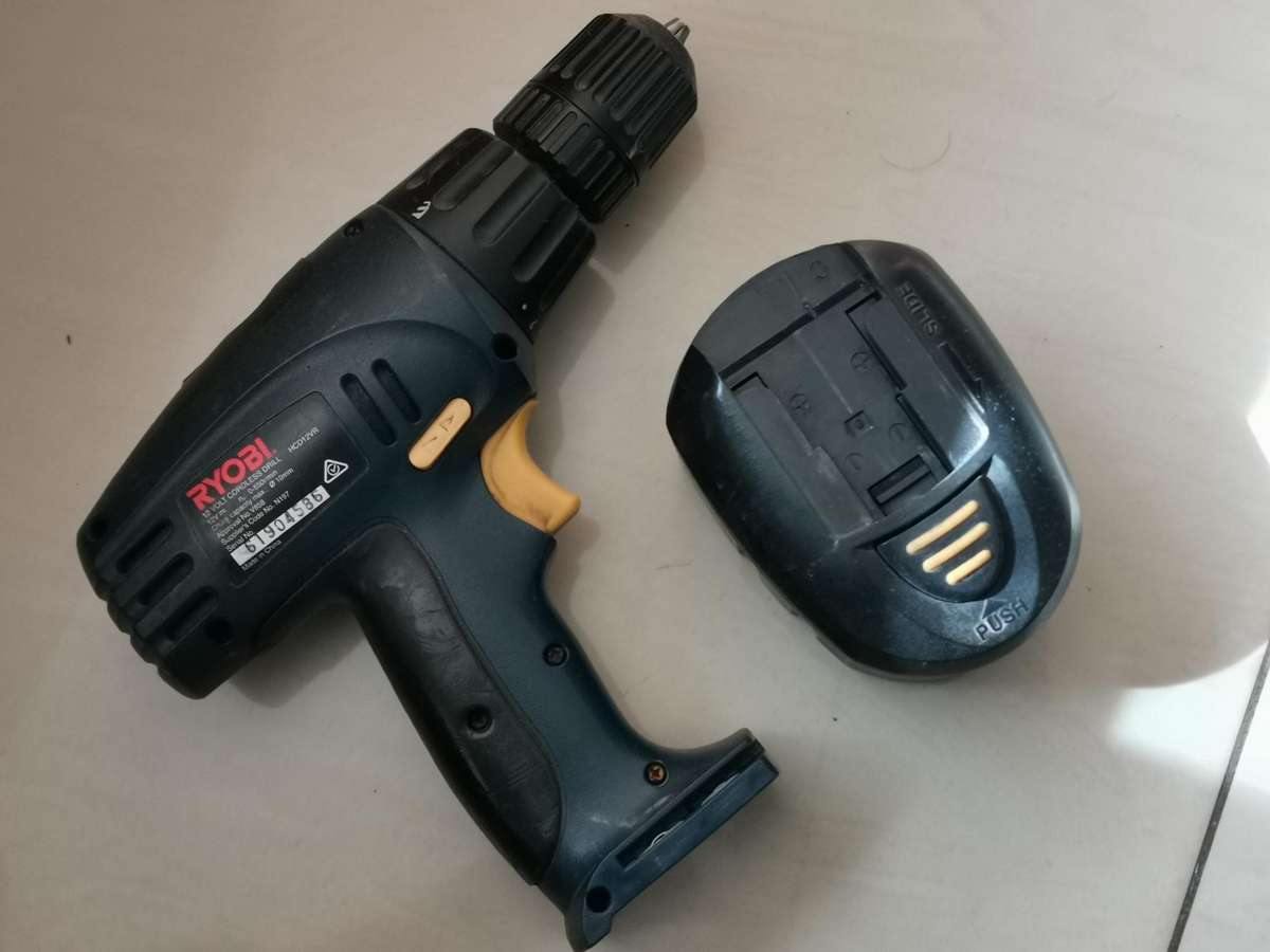 Ryobi hcd12vr cordless drill (no charger not tested sold as is)