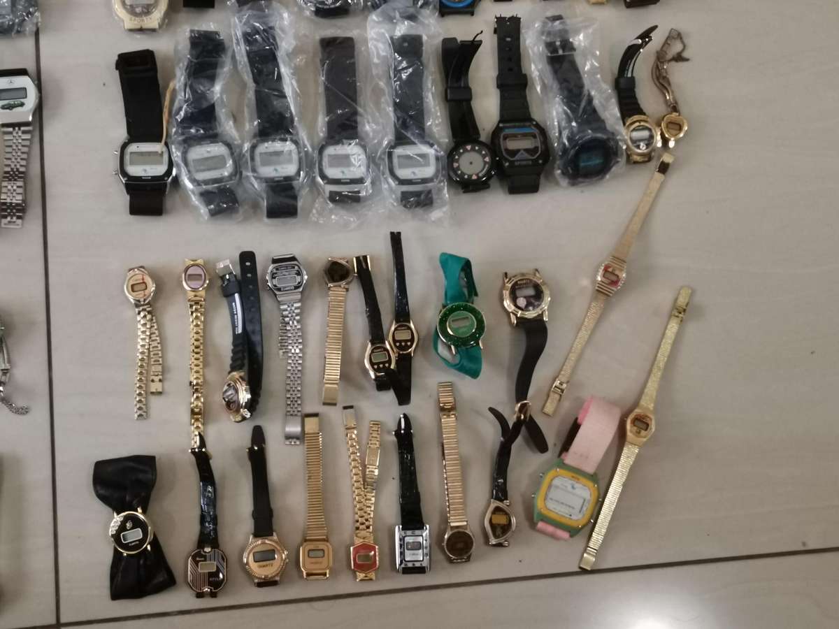 280 new old shop stock quartz watches from the early 1990s